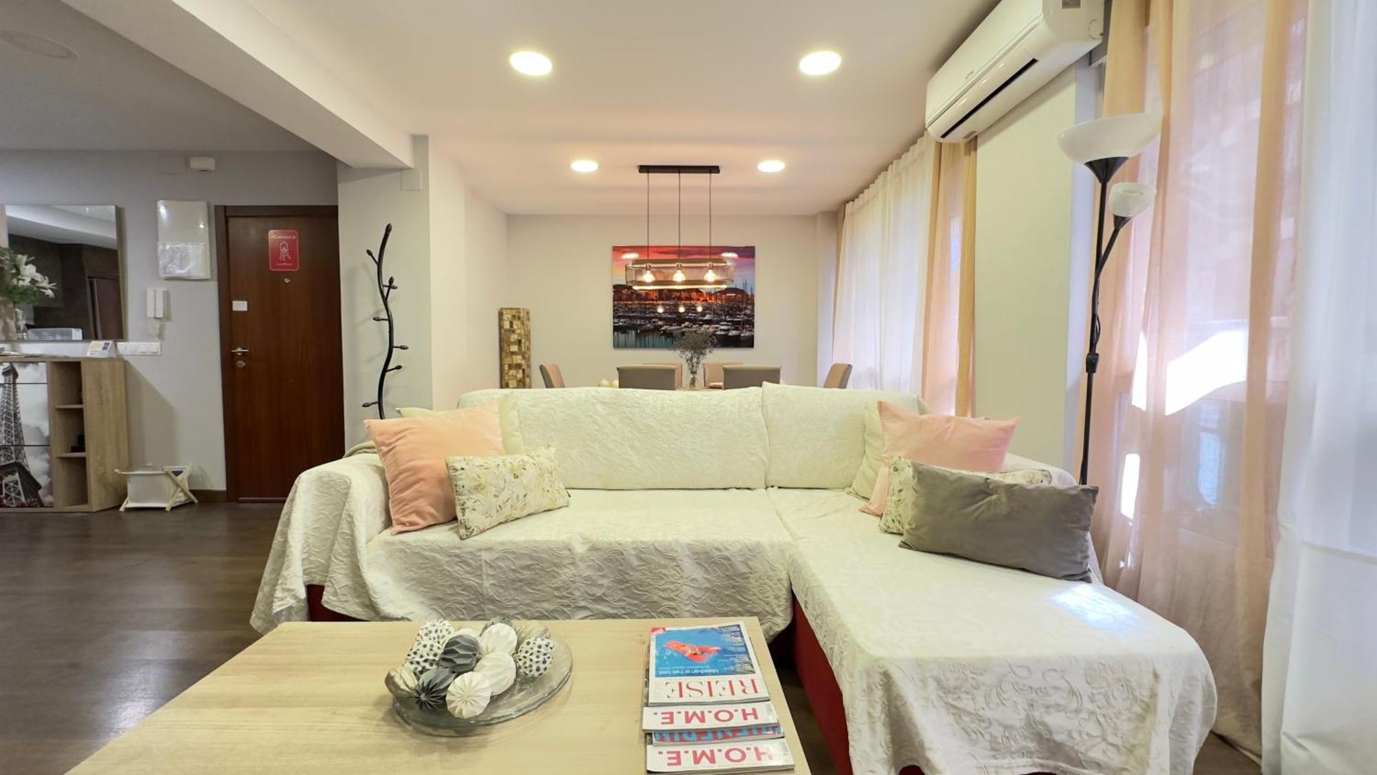 Luxury New Apartment City Centre & Beach, Аликанте Экстерьер фото